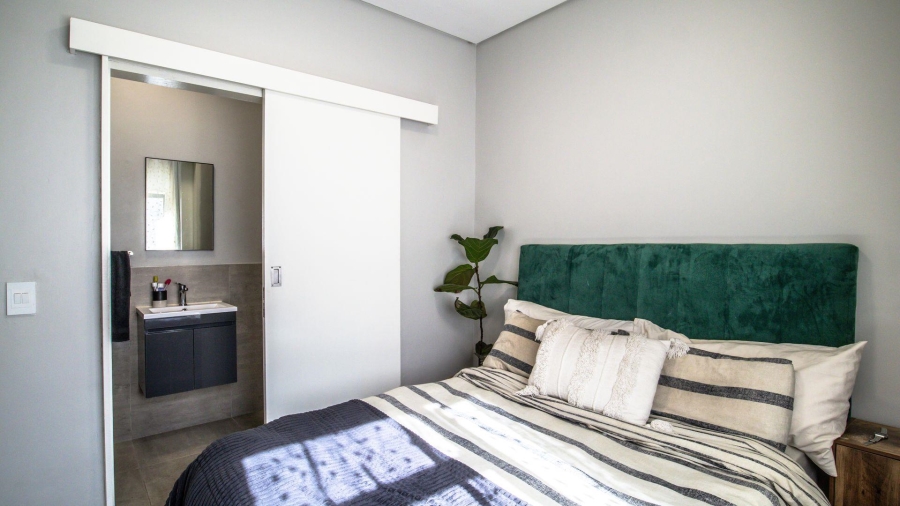 1 Bedroom Property for Sale in Thornton Western Cape